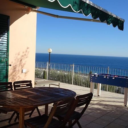 Villetta Sole Mare Santo Stefano al Mare Exteriér fotografie