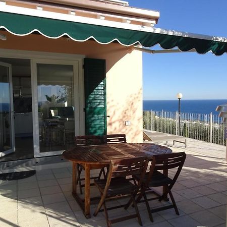 Villetta Sole Mare Santo Stefano al Mare Exteriér fotografie