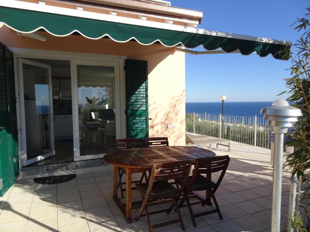 Villetta Sole Mare Santo Stefano al Mare Exteriér fotografie